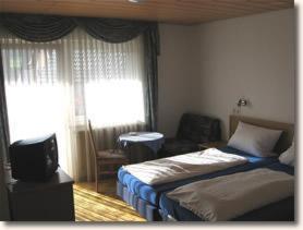 Frankischer Landgasthof Otel Uettingen Oda fotoğraf